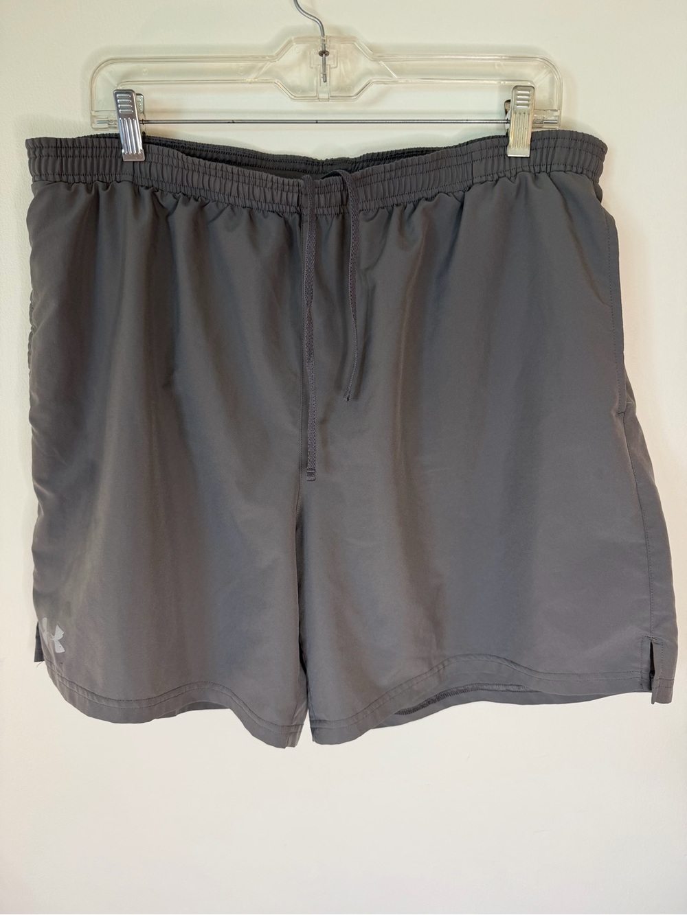 Under Armour Men's Dark Gray Athletic swim shorts trunks beach Large lined